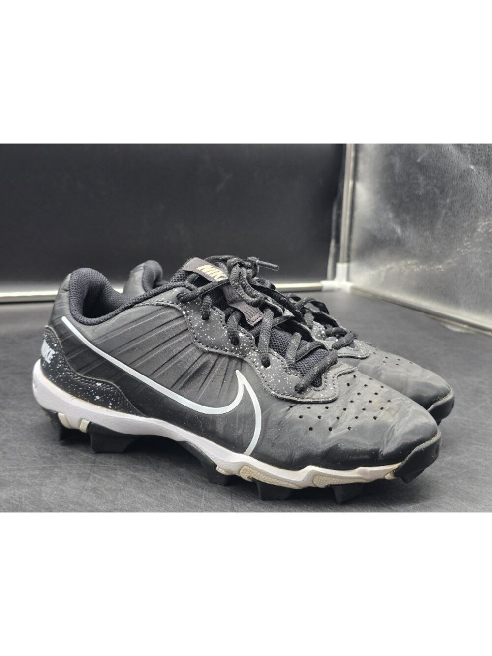 Nike Air Diamond Shoes Youth Size 5.5Y Black Baseball Cleats DJ6525-004 Stains